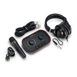 Focusrite Vocaster One Studio. Студийный комплект для подкастов